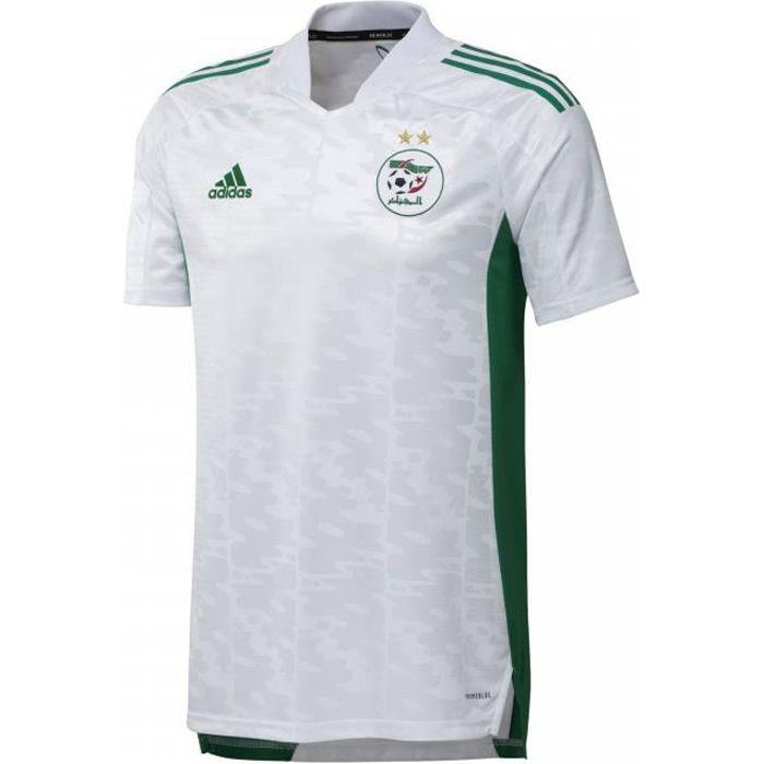 القسم الممتاز: الألوان الرسمية و الاحتياطية للموسم الرياضي 2026/2027